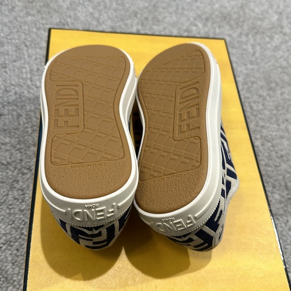 Fendi womens sneakers - Picture 4 of 6